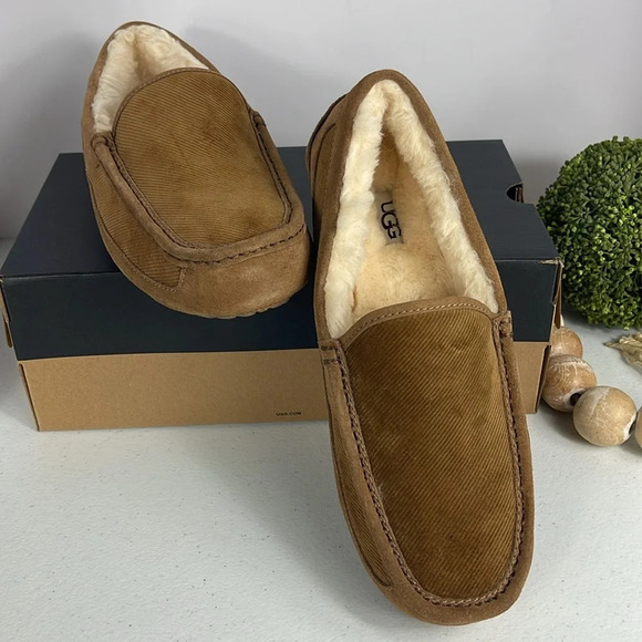 UGG MEN ASCOT SLIPPERS Size 9 NIB - Picture 11 of 13